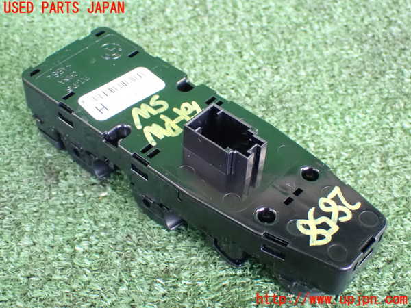 2UPJ-9228586240]BMW アクティブハイブリッド3(AH3)(3F30)(F30)右前パワーウィンドウスイッチ 中古_2