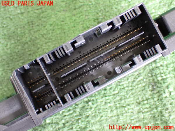2UPJ-9228586147]BMW アクティブハイブリッド3(AH3)(3F30)(F30)コンピューター2 中古_4