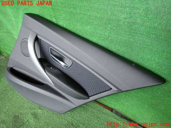 2UPJ-9228581294]BMW アクティブハイブリッド3(AH3)(3F30)(F30)右後ドア内張り 中古_2