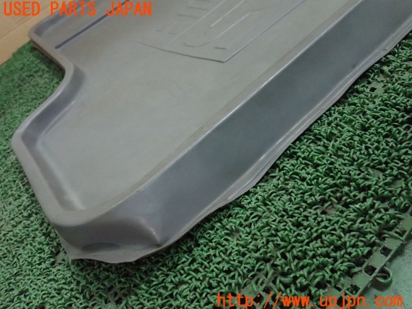 3UPJ=9228600634]ハイラックスサーフ(VZN130G)純正 ラゲッジトレイ 中古_3