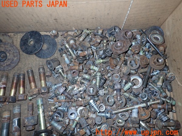 3UPJ=9228600720]ハイラックスサーフ(VZN130G)ネジ・ナット・ステー類 セット ジャンク_4