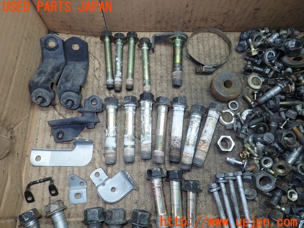3UPJ=9228620720]ランクルプラド(KZJ78W)後期 ネジ・ナット・ステー類 セット ジャンク_2