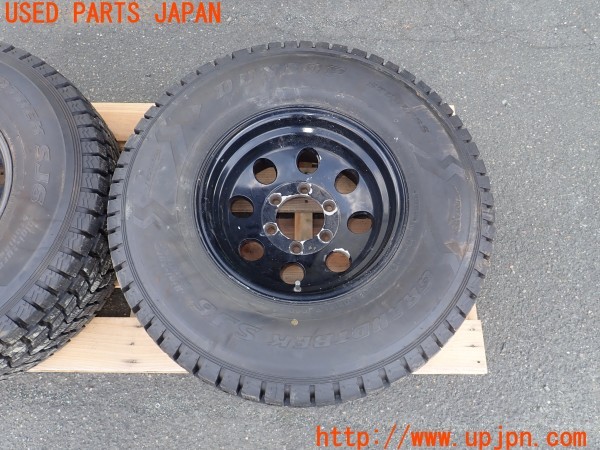 3UPJ=9228620962]ランクルプラド(KZJ78W)後期 社外 タイヤホイール 15×8J -28 PCD139.7 6穴 2本 スタッドレス 中古_3