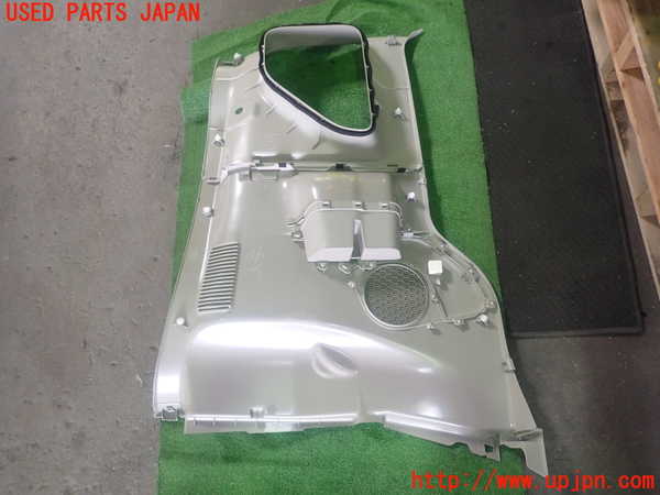 1UPJ-9228677675]ROOX(ルークス)(B44A)右リアピラートリム 中古_2