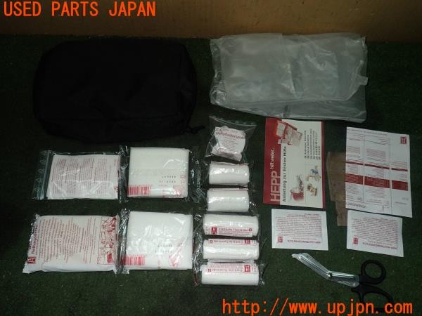 3UPJ=9228690640]ベンツ CLA200 d(118312M C118)純正 ファーストエイドキット 救急キット 中古_2