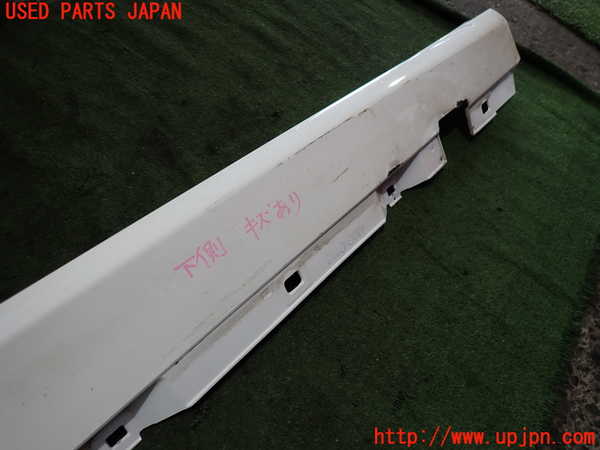 2UPJ-9228691390]ベンツ CLA200 d(118312M)右サイドステップ 中古_4