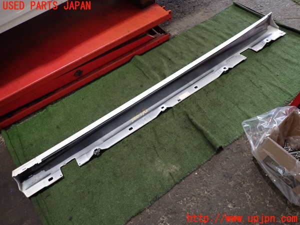 2UPJ-9228691390]ベンツ CLA200 d(118312M)右サイドステップ 中古_5