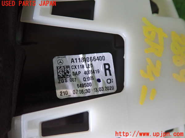 2UPJ-9228691550]ベンツ CLA200 d(118312M)右リアフィニッシャー 中古_3