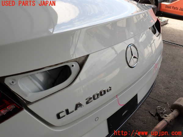 2UPJ-9228691500]ベンツ CLA200 d(118312M)トランク 中古_2