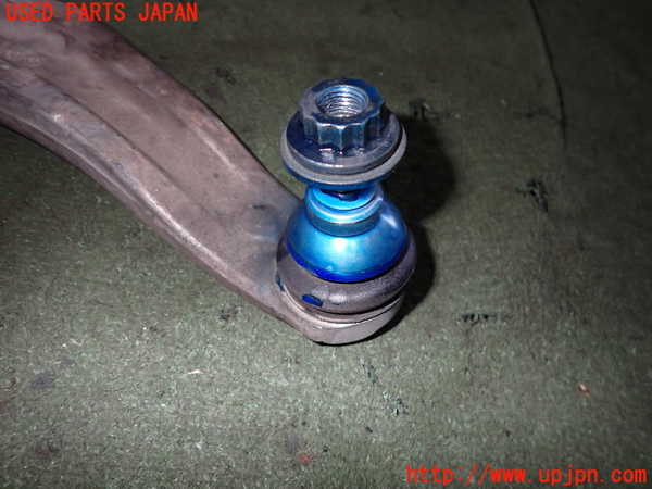 2UPJ-9228695176]ベンツ CLA200 d(118312M)右フロントロアアーム1 中古_2