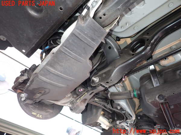 2UPJ-9228695295]ベンツ CLA200 d(118312M)リアメンバー 中古_3