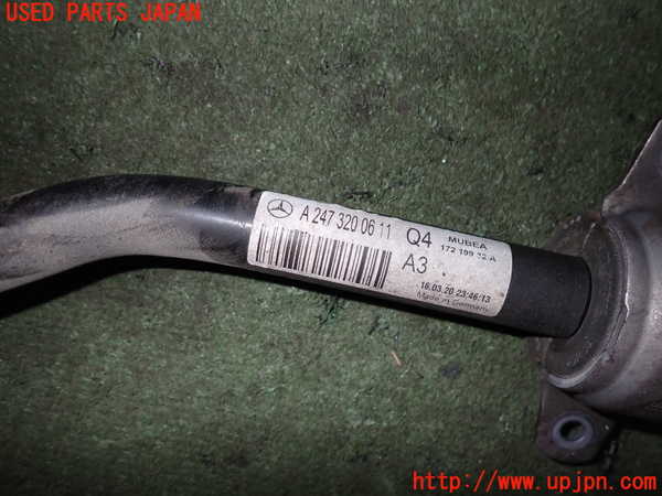 2UPJ-9228695440]ベンツ CLA200 d(118312M)フロントスタビライザー 中古_4