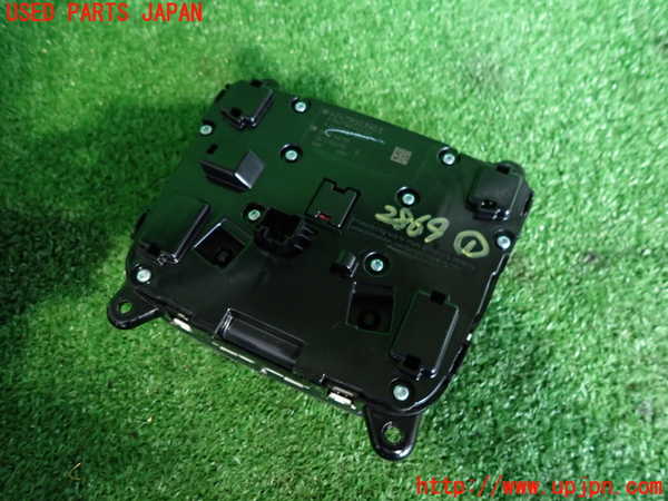 2UPJ-9228696306]ベンツ CLA200 d(118312M)スイッチ1 (ナビ) 中古_2