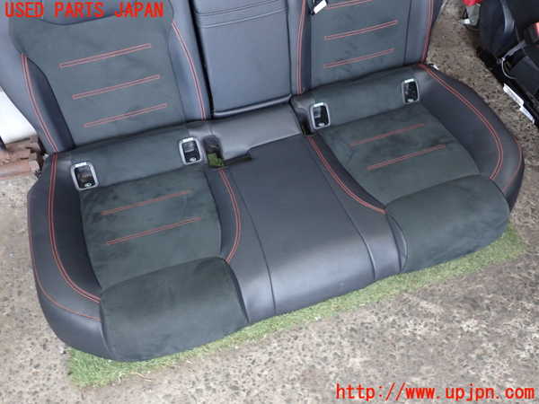 2UPJ-9228697385]ベンツ CLA200 d(118312M)リアシート 中古_3