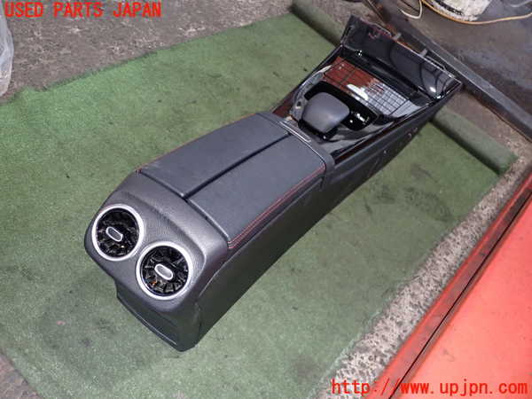 2UPJ-9228697540]ベンツ CLA200 d(118312M)センターコンソール 中古_2