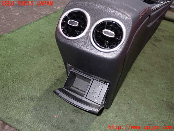 2UPJ-9228697540]ベンツ CLA200 d(118312M)センターコンソール 中古_5