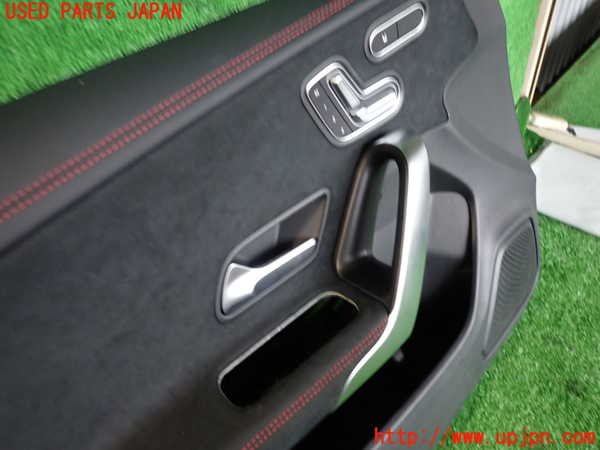 2UPJ-9228691264]ベンツ CLA200 d(118312M)左前ドア内張り 中古_2