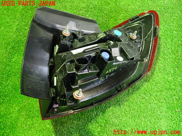 2UPJ-9228701536]ベンツ B200 d(247012)(W247)左テールランプ 中古_3