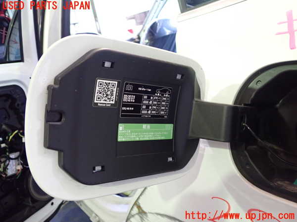 2UPJ-9228701690]ベンツ B200 d(247012)(W247)フューエルリッド 中古_2