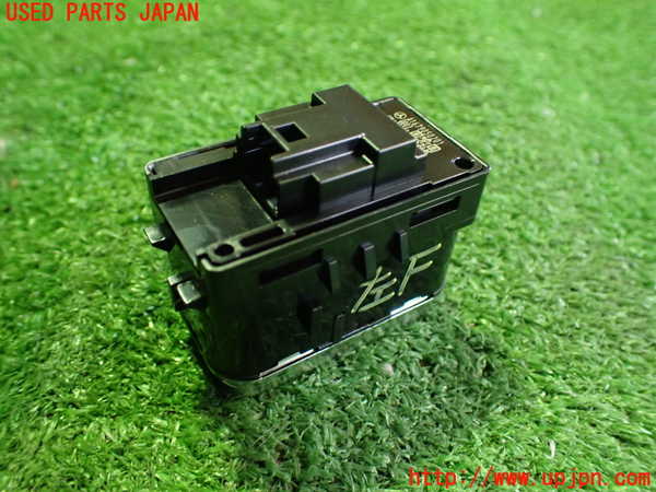 2UPJ-9228706245]ベンツ B200 d(247012)(W247)左前パワーウィンドウスイッチ 中古_2