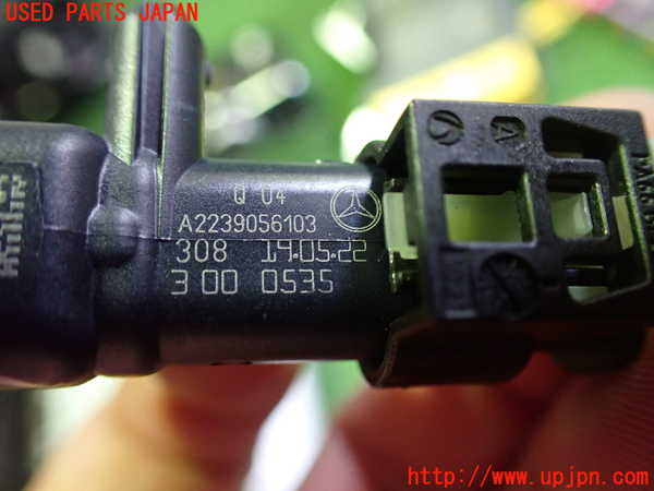 2UPJ-9228706357]ベンツ B200 d(247012)(W247)エアバッグセンサー2 (助手席側) 中古_2