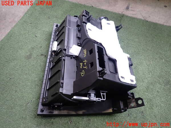 2UPJ-9228707516]ベンツ B200 d(247012)(W247)グローブボックス1 中古_2