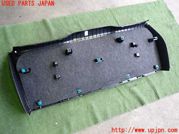 2UPJ-9228701578]ベンツ B200 d(247012)(W247)バックドア内張り 中古_4
