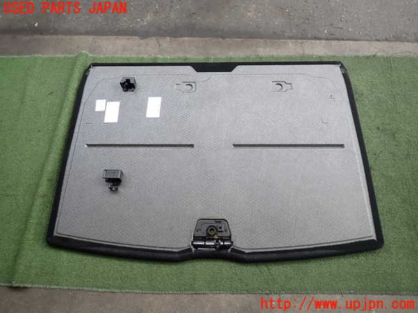 2UPJ-9228707771]ベンツ B200 d(247012)(W247)ラゲッジトレイ1 中古_2