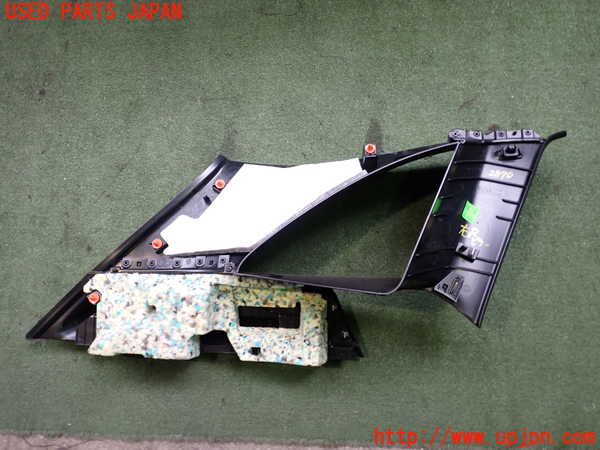2UPJ-9228707675]ベンツ B200 d(247012)(W247)右リアピラートリム 中古_3