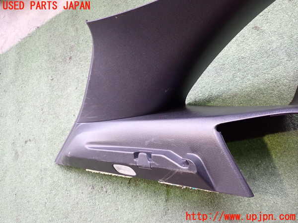 2UPJ-9228707680]ベンツ B200 d(247012)(W247)左リアピラートリム 中古_2