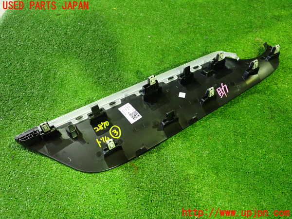 2UPJ-9228707693]ベンツ B200 d(247012)(W247)内装トリム類3 中古_2