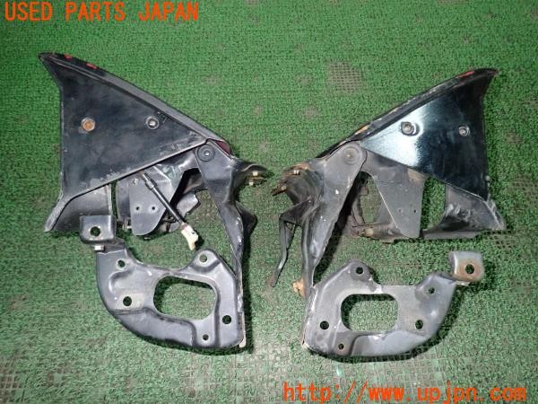 3UPJ=9228720050]180SX タイプR(RPS13(改))中期 純正 ヘッドライトハウジング リトラクタブル フレーム ブラケット パネル 中古_3