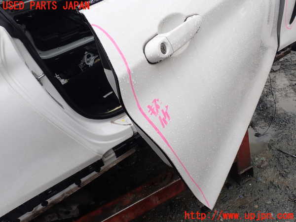 1UPJ-9228761230]BMW 420i クーペ F32(3N20)右ドア SEKURIT M24100 中古_2
