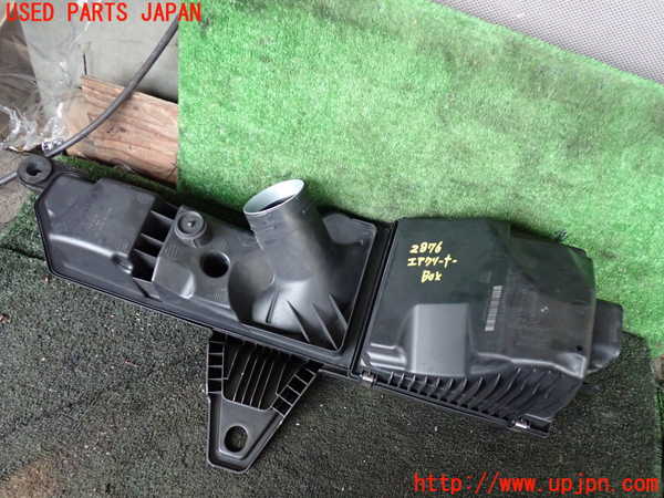 1UPJ-9228762560]BMW 420i クーペ F32(3N20)エアクリーナーボックス 中古_2