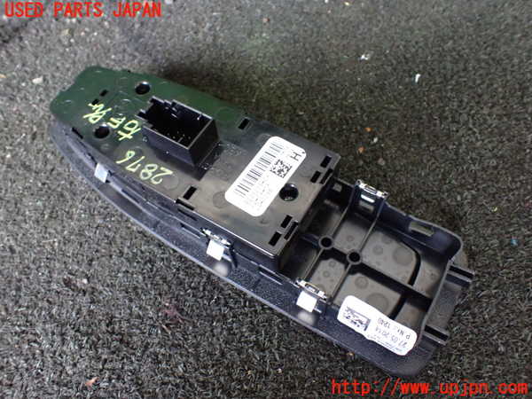 1UPJ-9228766240]BMW 420i クーペ F32(3N20)右パワーウィンドウスイッチ 中古_2