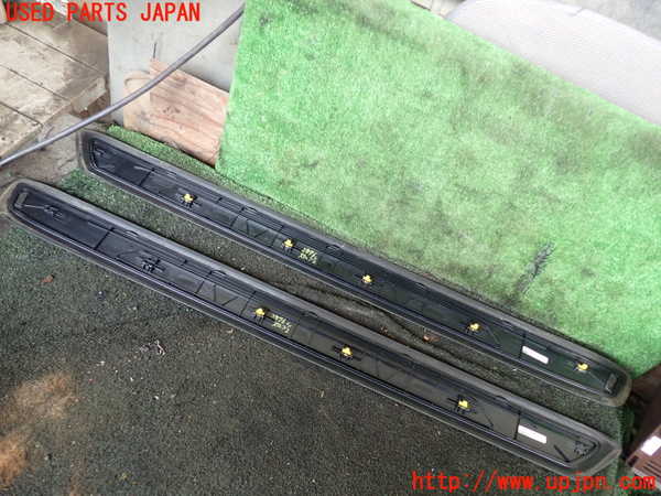 1UPJ-9228767740]BMW 420i クーペ F32(3N20)スカッフプレート 中古_2