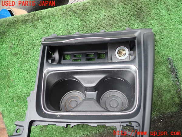 1UPJ-9228767810]BMW 420i クーペ F32(3N20)ドリンクホルダー 中古_2