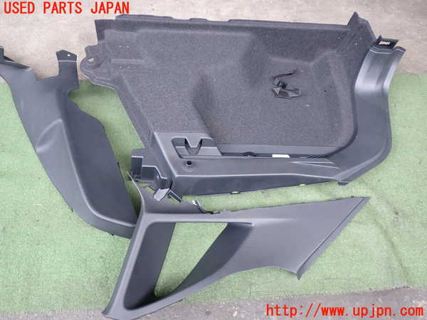 2UPJ-9228787680]VW・ID.4(E2EBJ)左リアピラートリム 中古_3