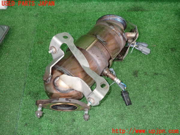 2UPJ-9228802661]キャデラック・CT5(A2LL)触媒1 中古_3
