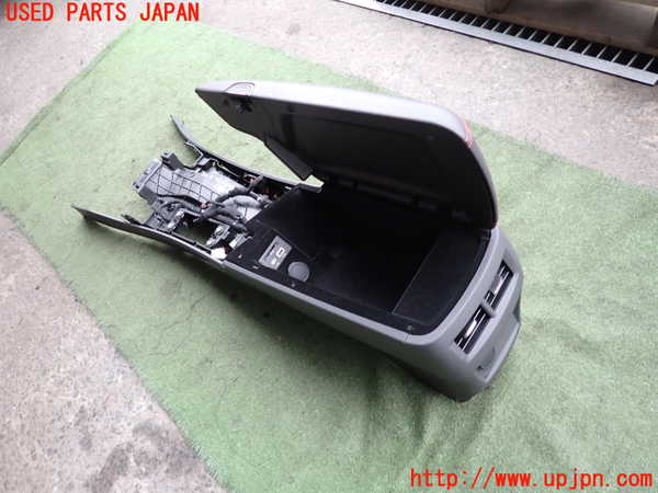 2UPJ-9228807540]キャデラック・CT5(A2LL)センターコンソール 中古_4