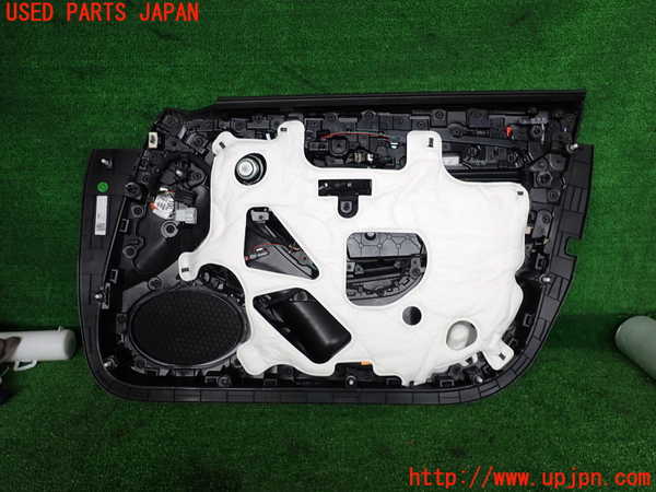2UPJ-9228801264]キャデラック・CT5(A2LL)左前ドア内張り 中古_3