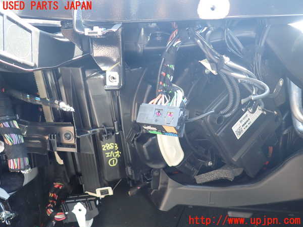 1UPJ-9228836081]アウディ・A7 スポーツバック(F2DKNS)エバポレーター1 中古_3