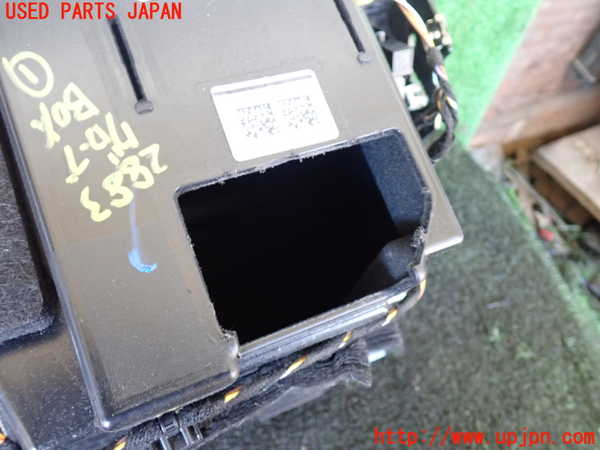 1UPJ-9228837516]アウディ・A7 スポーツバック(F2DKNS)グローブボックス1 中古_4