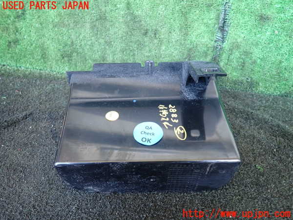 1UPJ-9228837842]アウディ・A7 スポーツバック(F2DKNS)小物入れ2 中古_2