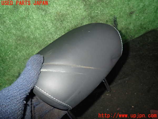 1UPJ-9228837130]アウディ・A7 スポーツバック(F2DKNS)真中2列目ヘッドレスト 中古_2
