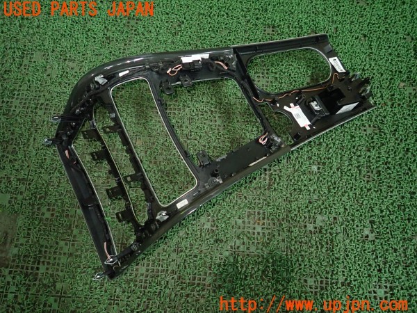 3UPJ=9228840645]ベンツ SLC180 スポーツ(172431 R172)純正 センターコンソールパネル センターパネル 中古_3