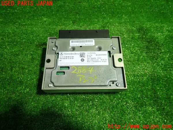 1UPJ-9228846525]ベンツ SLC180(172431)アンプ 中古_3