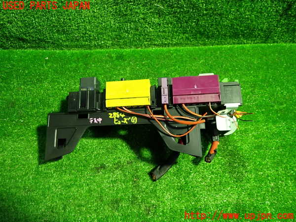 1UPJ-9228846741]ベンツ SLC180(172431)ヒューズボックス1 中古_3