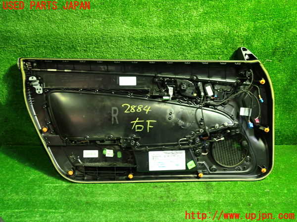 1UPJ-9228841234]ベンツ SLC180(172431)右ドア内張り 中古_4