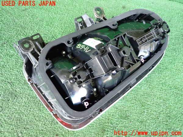 2UPJ-9228871536]BMW ミニ(MINI)クーパーD クロスオーバー(YT20)左テールランプ 中古_2